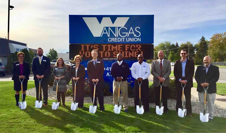 Ground breaking at Wanigas Credit Union in Bay City